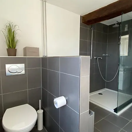 Authentic - 6p-maisonette Apartment