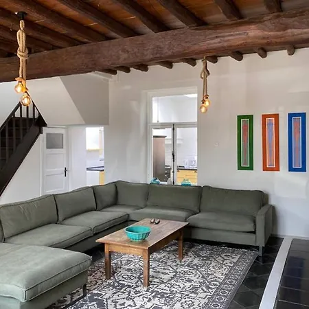 Authentic - 6p-maisonette Apartment