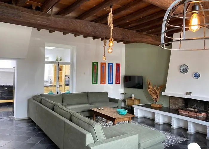 شقة Authentic - 6p-maisonette إيجسدين