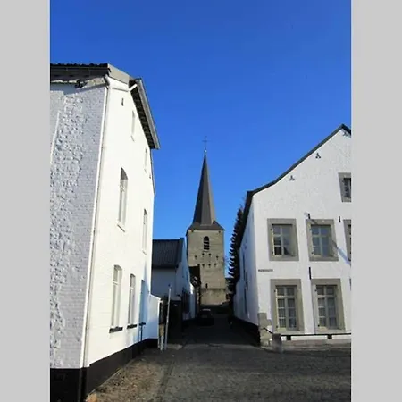 Apartment Authentic - 6p-maisonette Eijsden